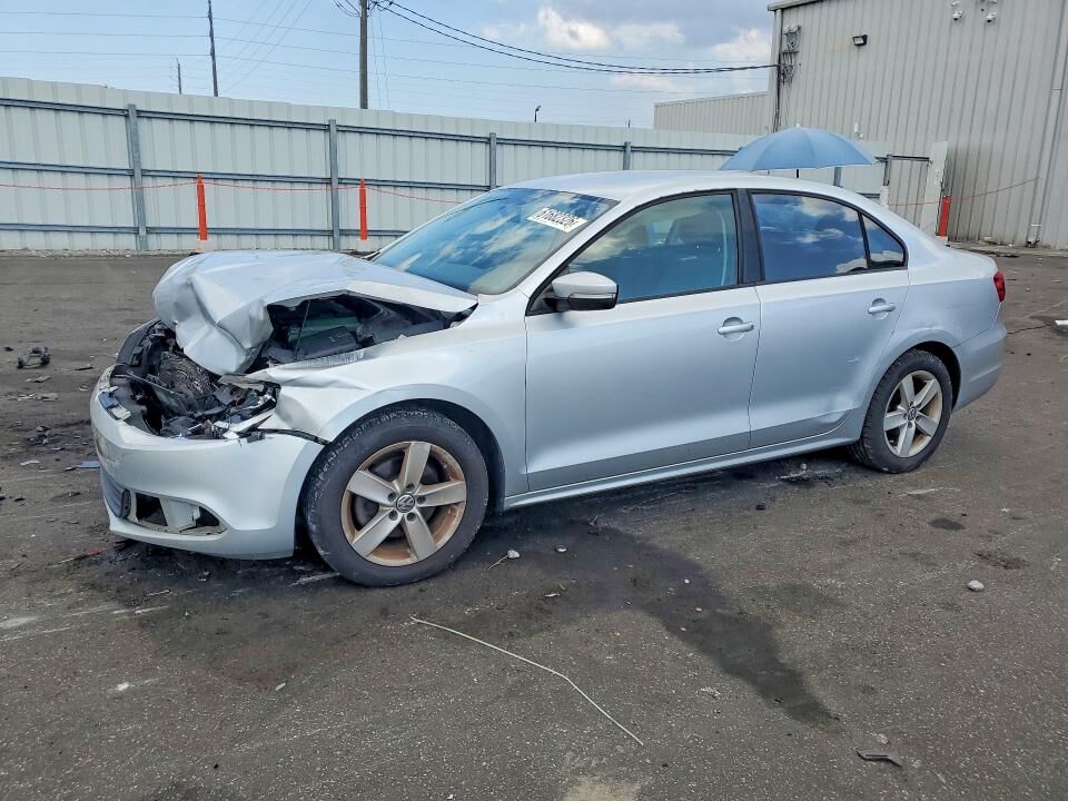 2012 VOLKSWAGEN Jetta