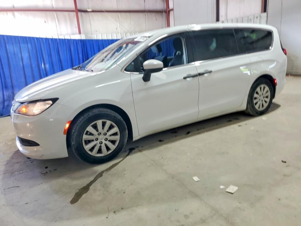 2021 CHRYSLER Voyager