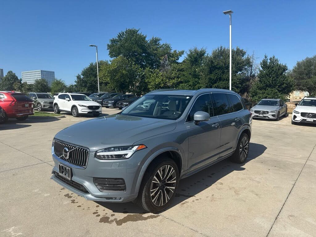 2022 VOLVO XC90