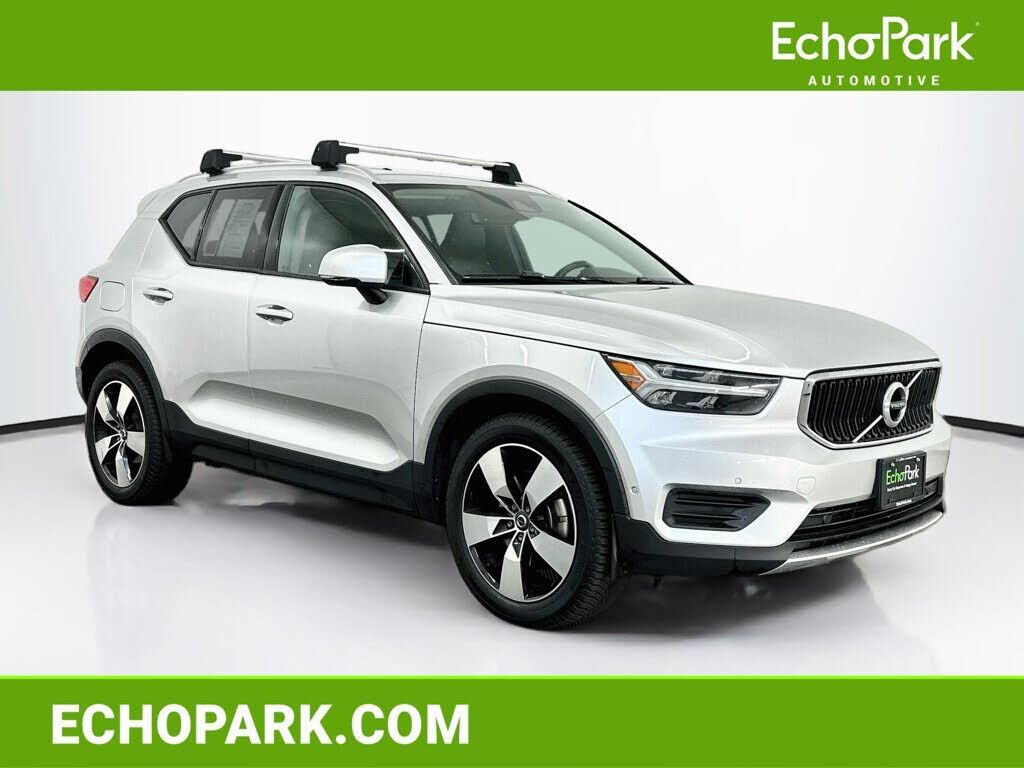2019 VOLVO XC40
