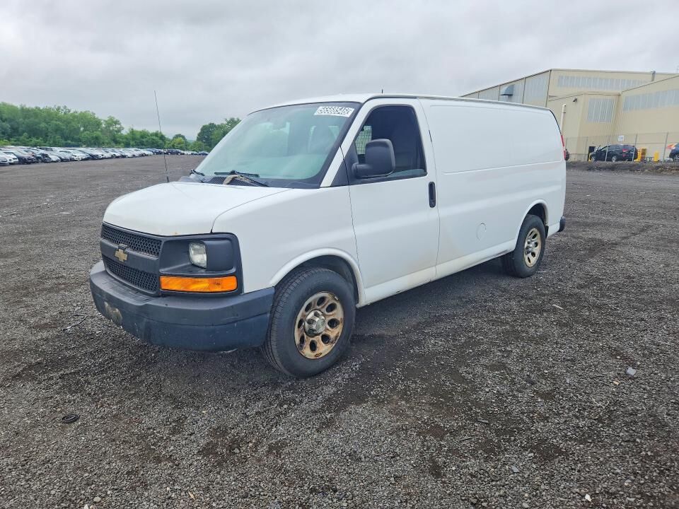 2013 CHEVROLET Express