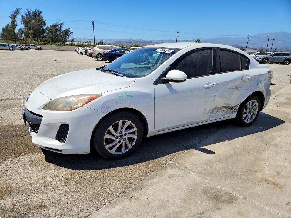 2013 MAZDA Mazda3