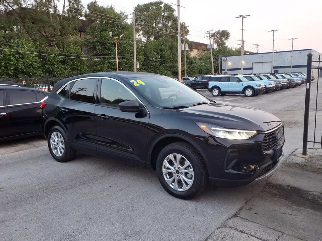 2024 FORD Escape