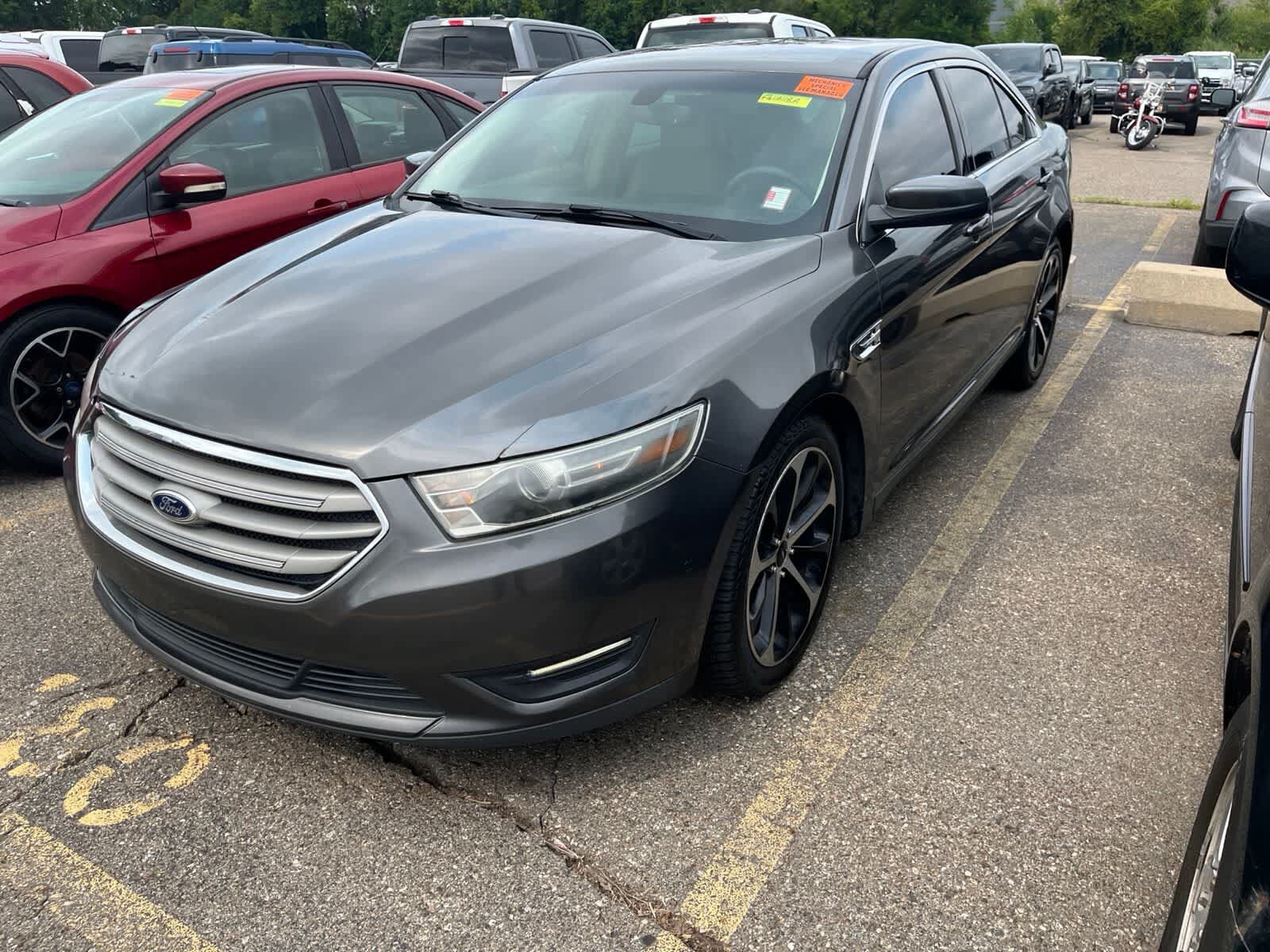 2015 FORD Taurus