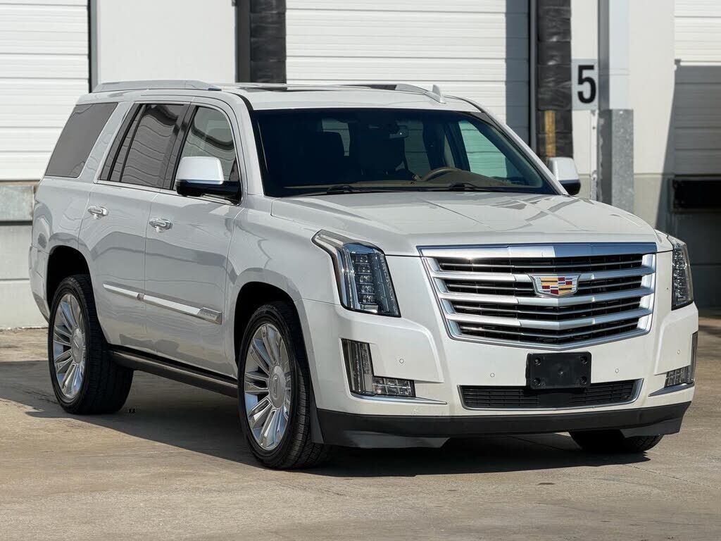 2016 CADILLAC Escalade
