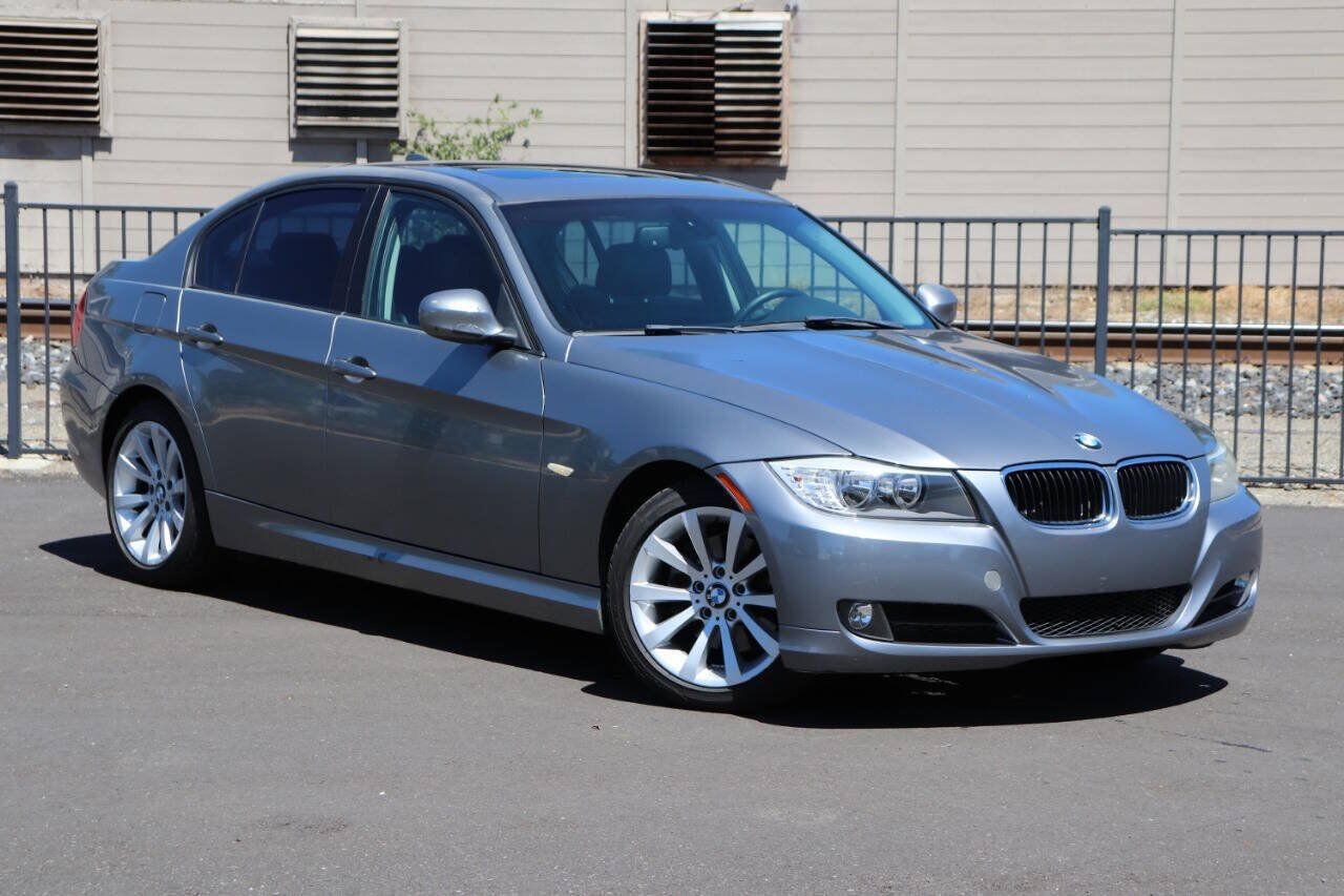 2011 BMW 3 Series