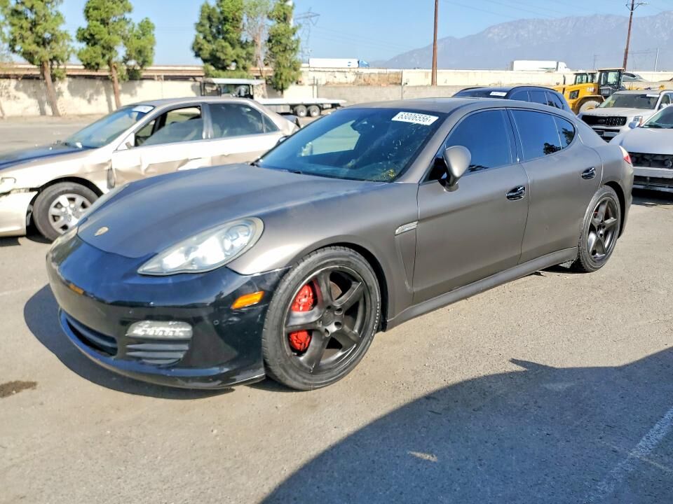 2011 PORSCHE Panamera