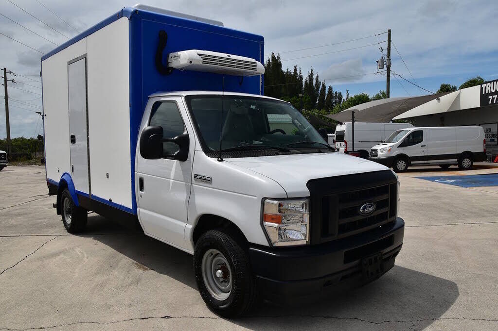2023 FORD E-350