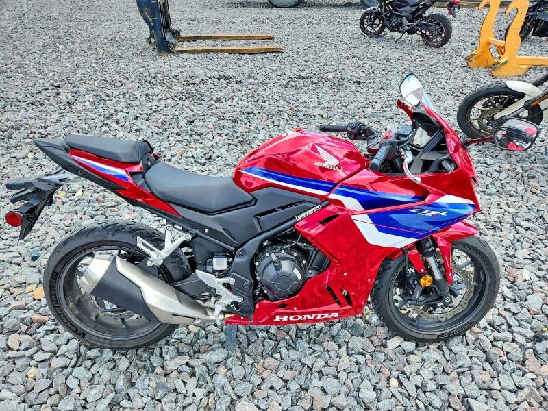 2025 HONDA CB