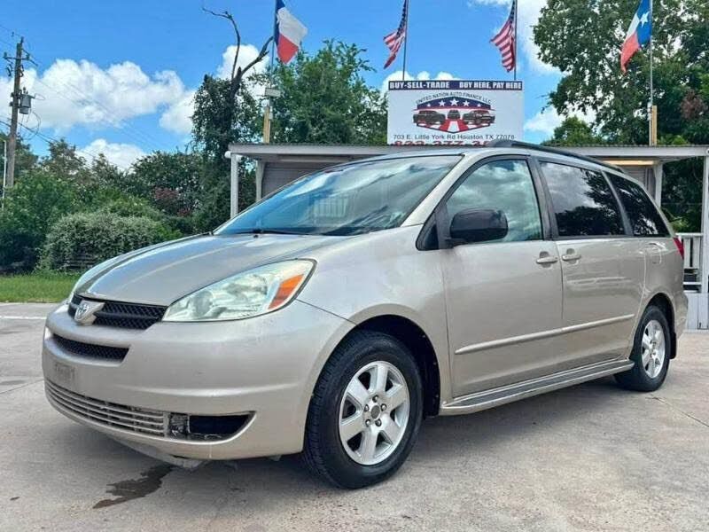 2004 TOYOTA Sienna