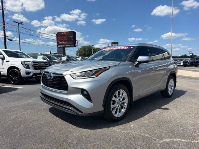 2024 TOYOTA Highlander