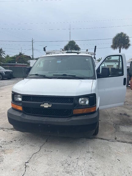 2017 CHEVROLET Express