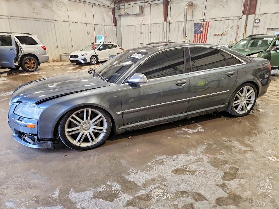 2007 AUDI S8
