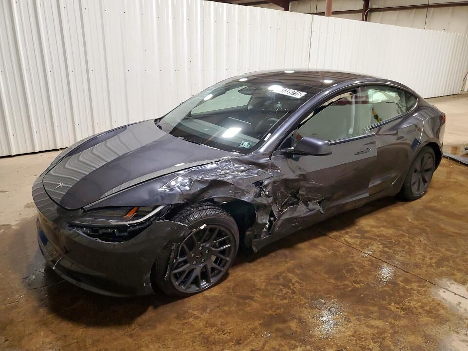 2024 TESLA Model 3
