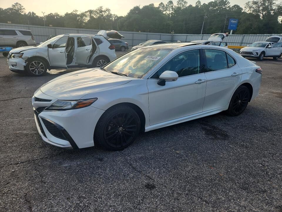 2022 TOYOTA Camry