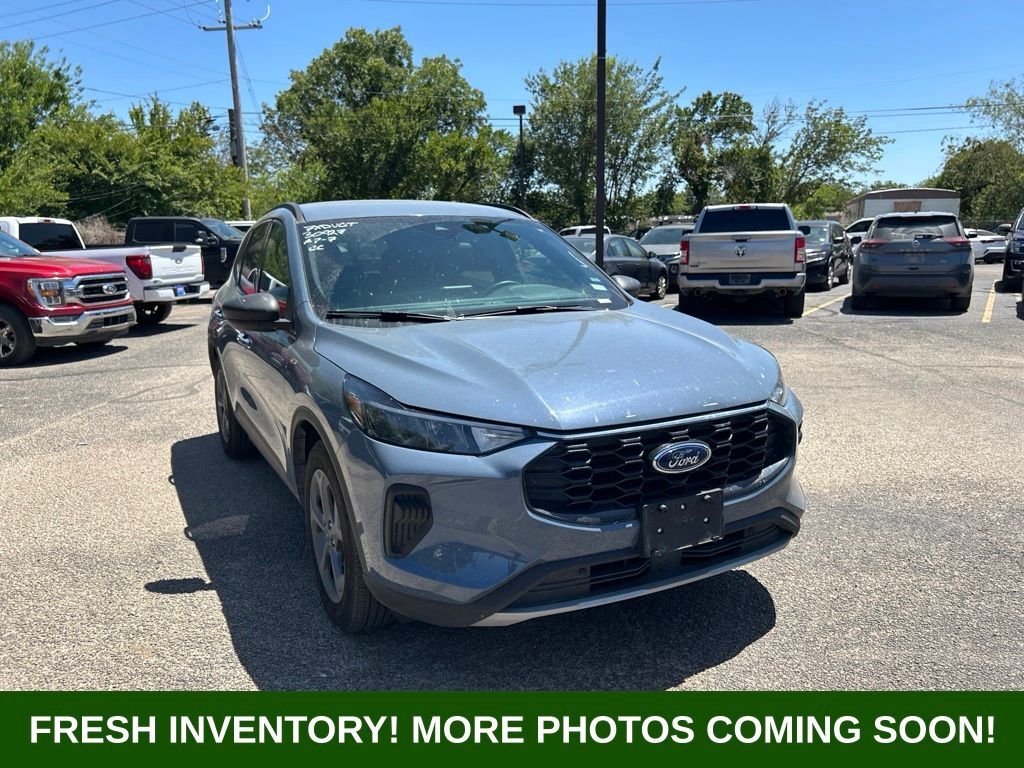 2025 FORD Escape