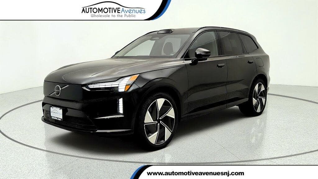 2025 VOLVO EX90
