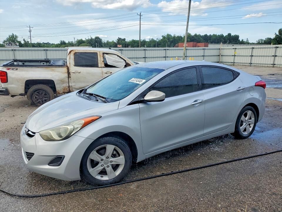 2011 HYUNDAI Elantra