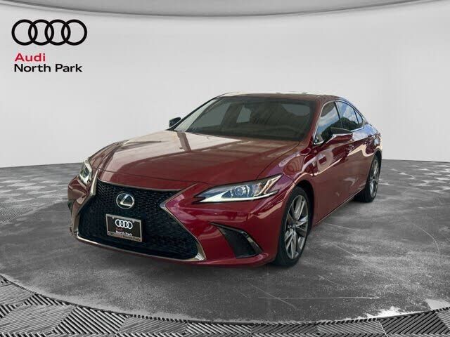2019 LEXUS ES