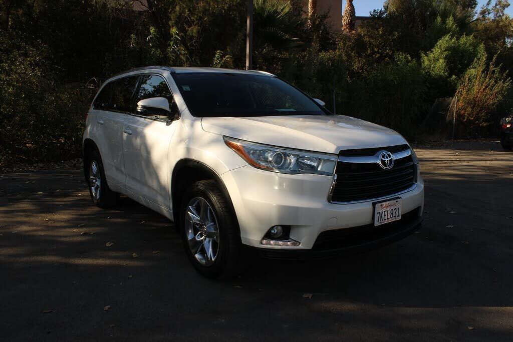 2015 TOYOTA Highlander