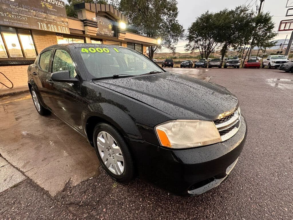 2013 DODGE Avenger