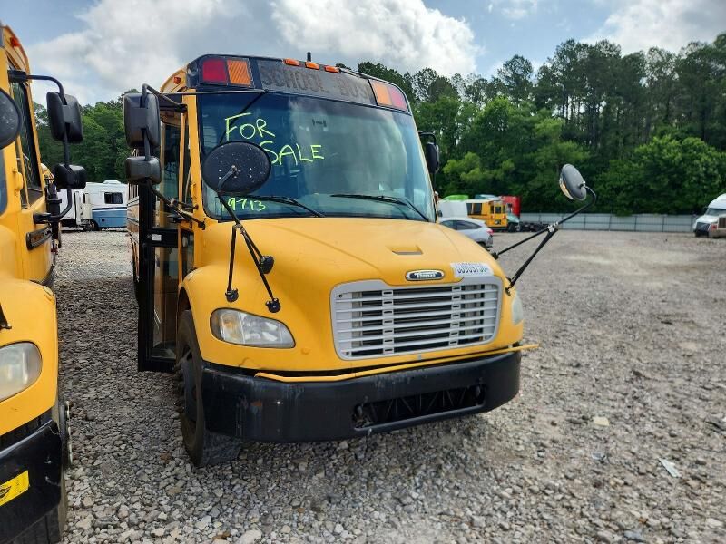 2011 FREIGHTLINER B2 Bus Chassis