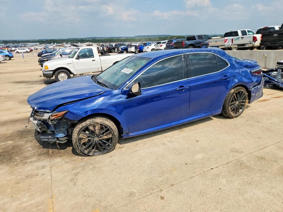 2024 TOYOTA Camry