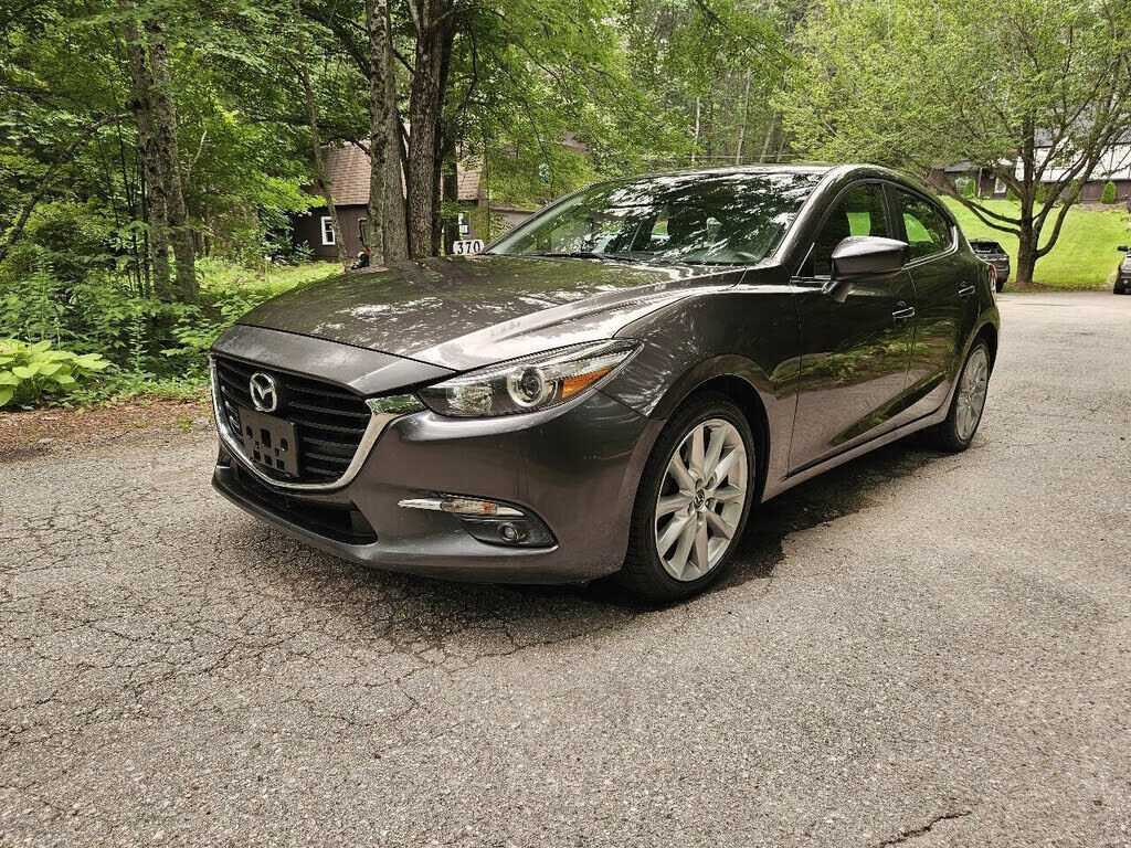 2017 MAZDA Mazda3