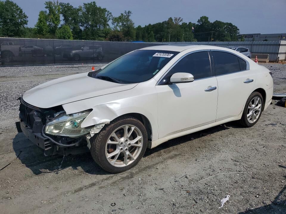 2014 NISSAN Maxima