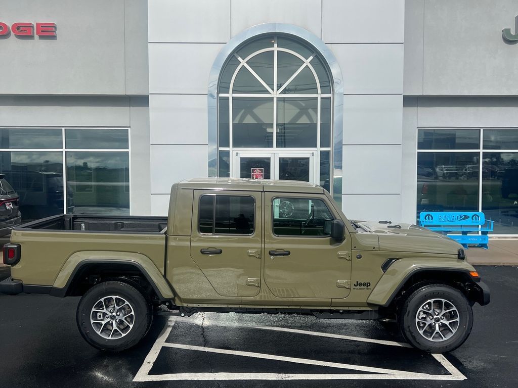 2026 JEEP Gladiator