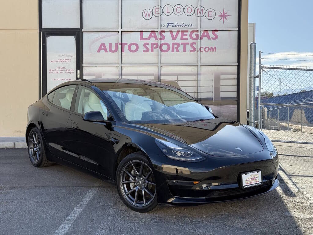 2023 TESLA Model 3