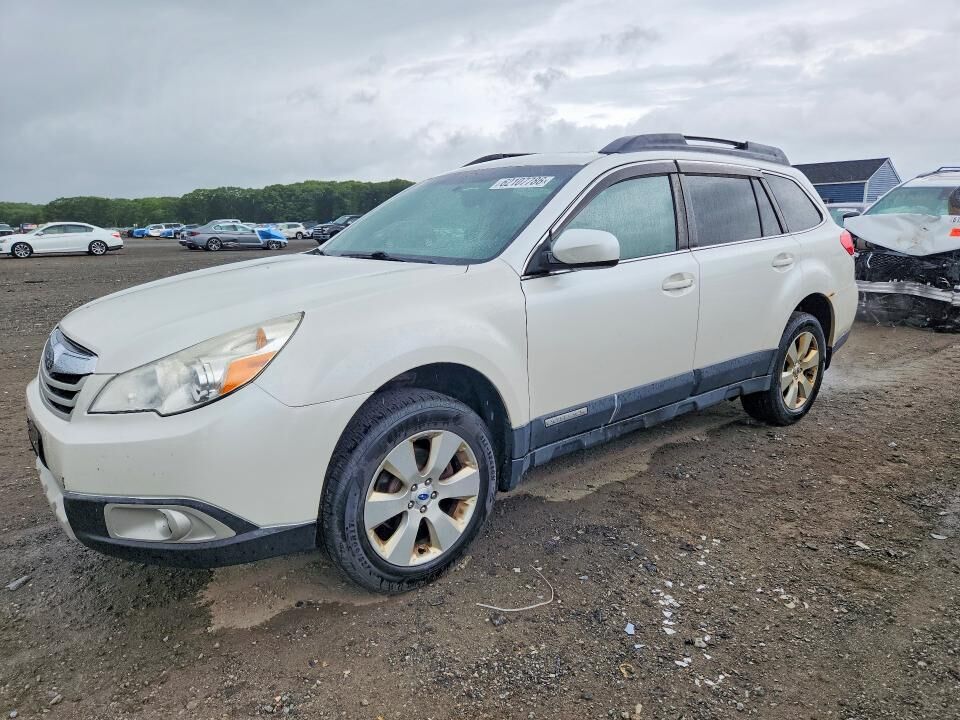 2012 SUBARU Outback