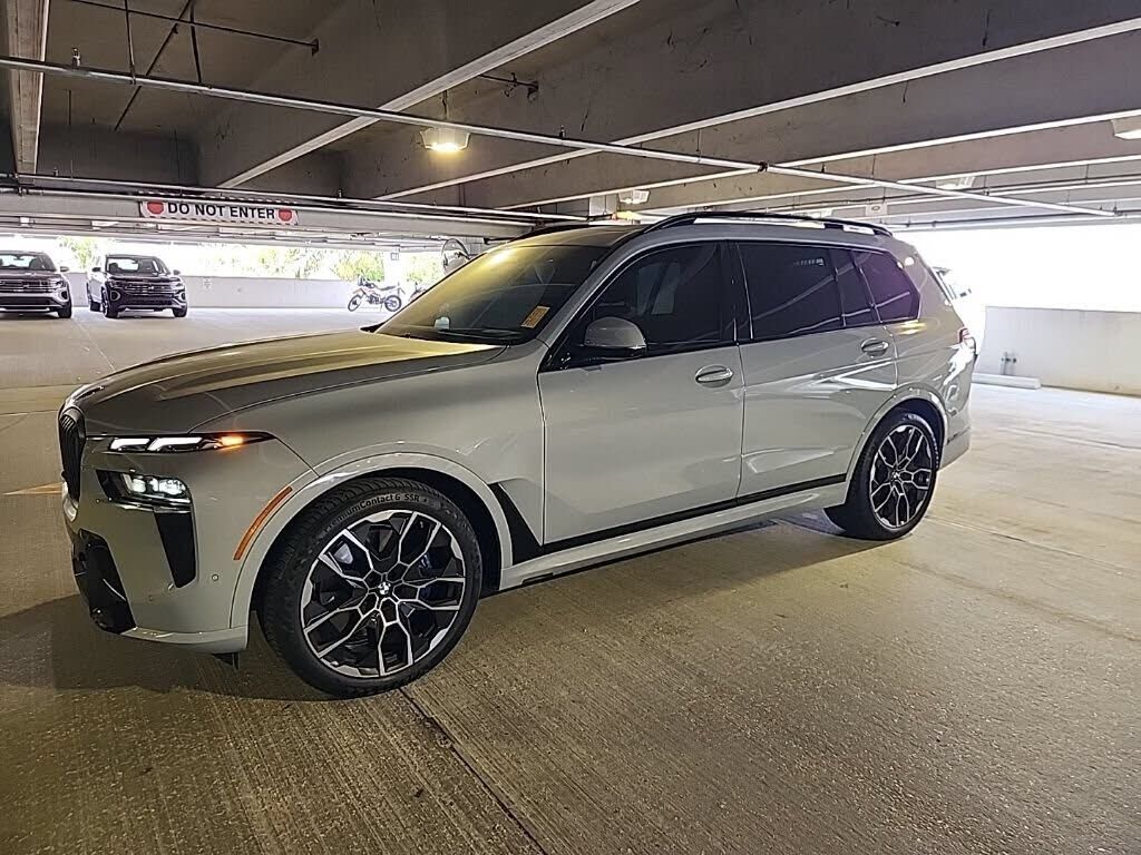 2025 BMW X7