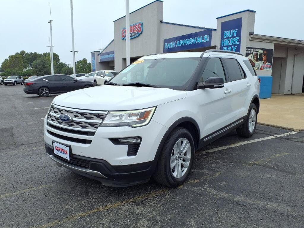 2018 FORD Explorer