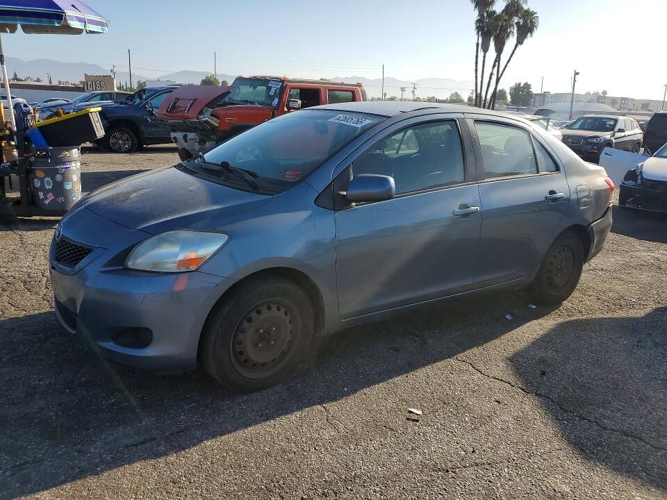 2012 TOYOTA Yaris