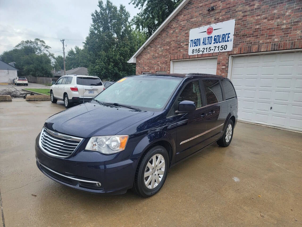 2014 CHRYSLER Town and Country