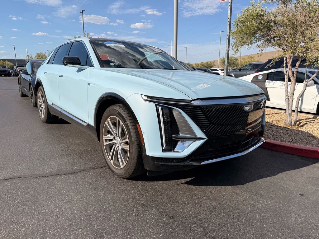 2024 CADILLAC Lyriq