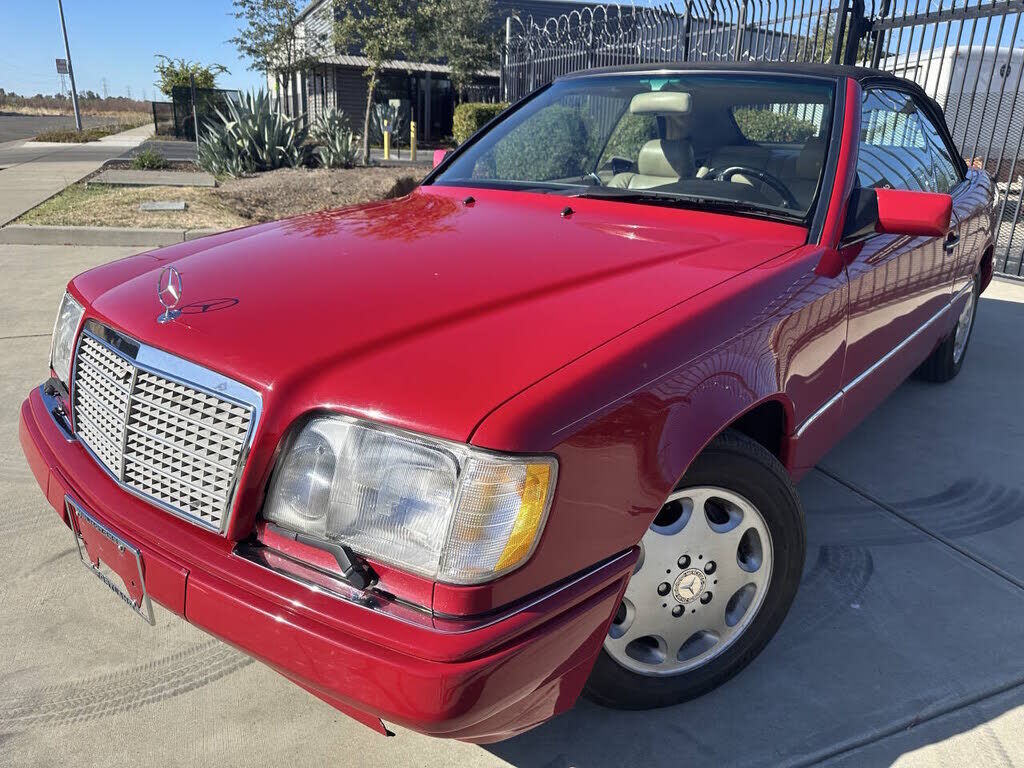 1994 MERCEDES-BENZ E-Class