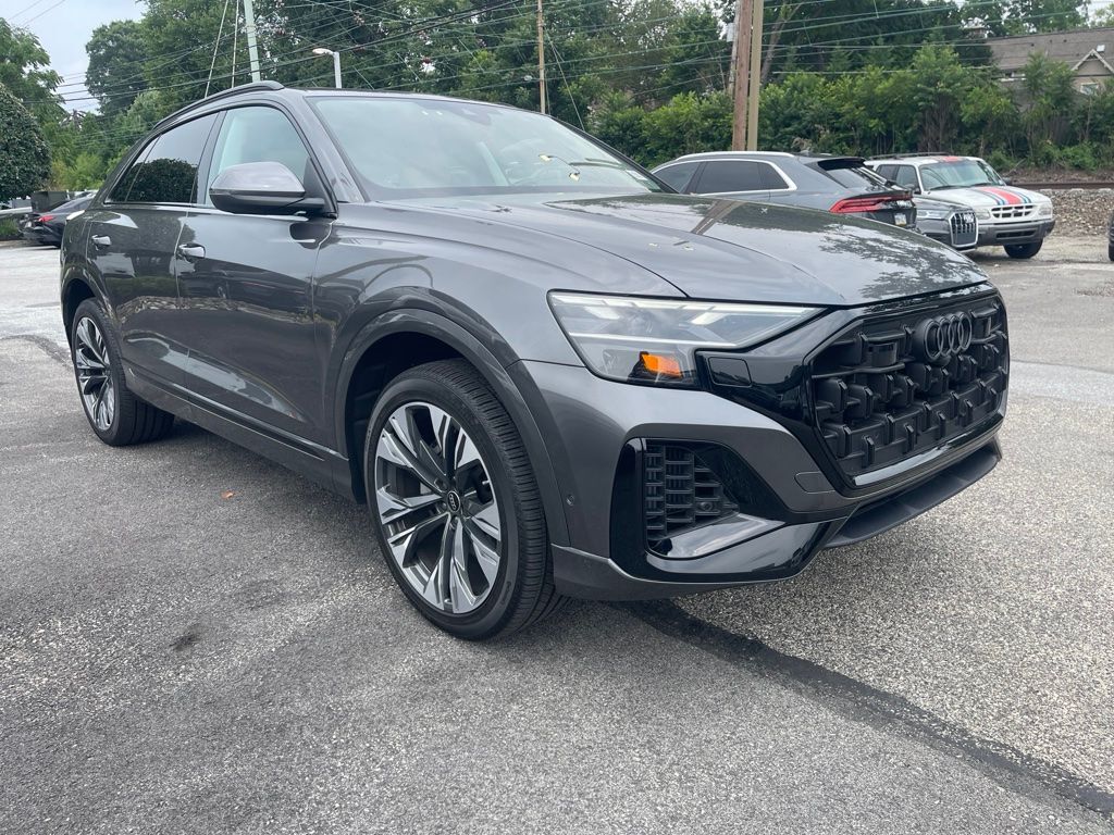 2025 AUDI Q8