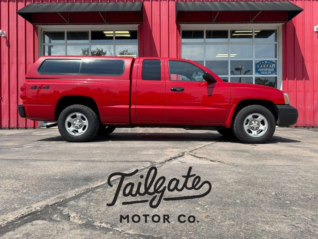 2005 DODGE Dakota