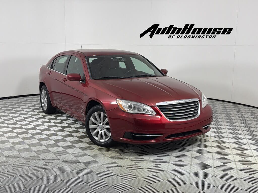 2013 CHRYSLER 200