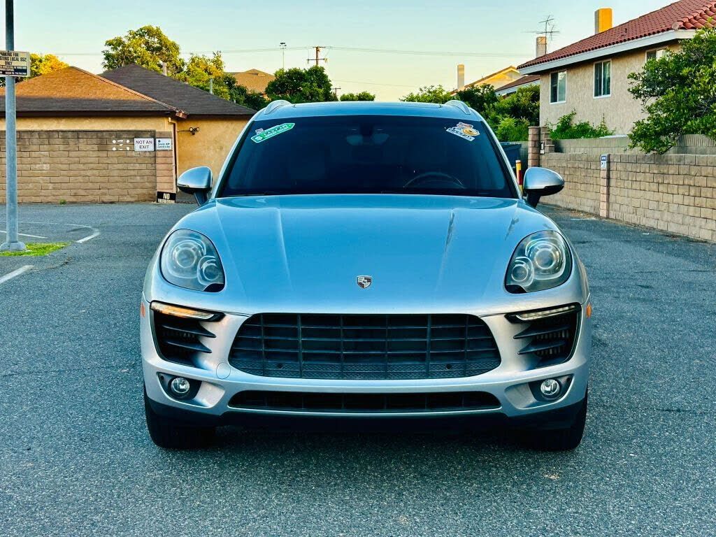 2015 PORSCHE Macan