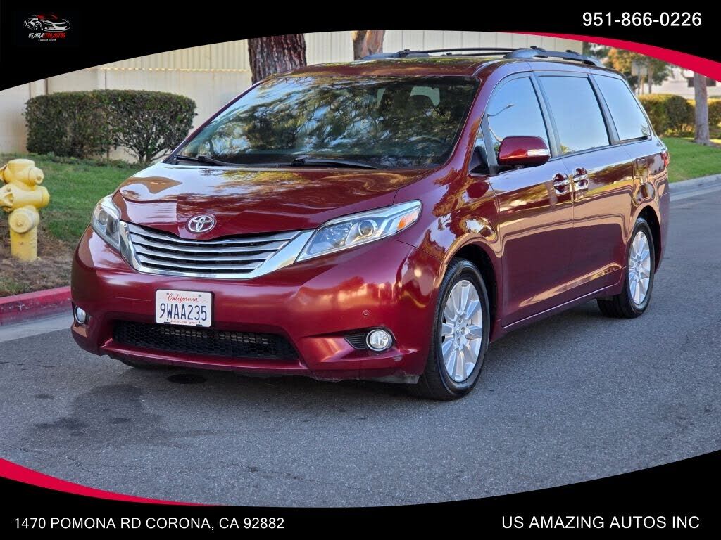 2017 TOYOTA Sienna