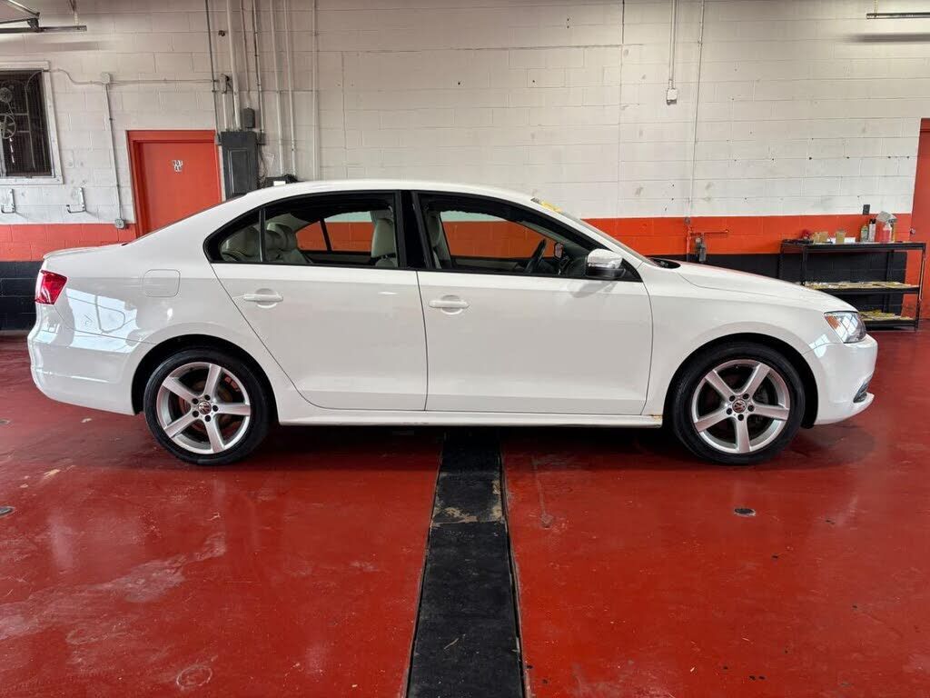 2012 VOLKSWAGEN Jetta