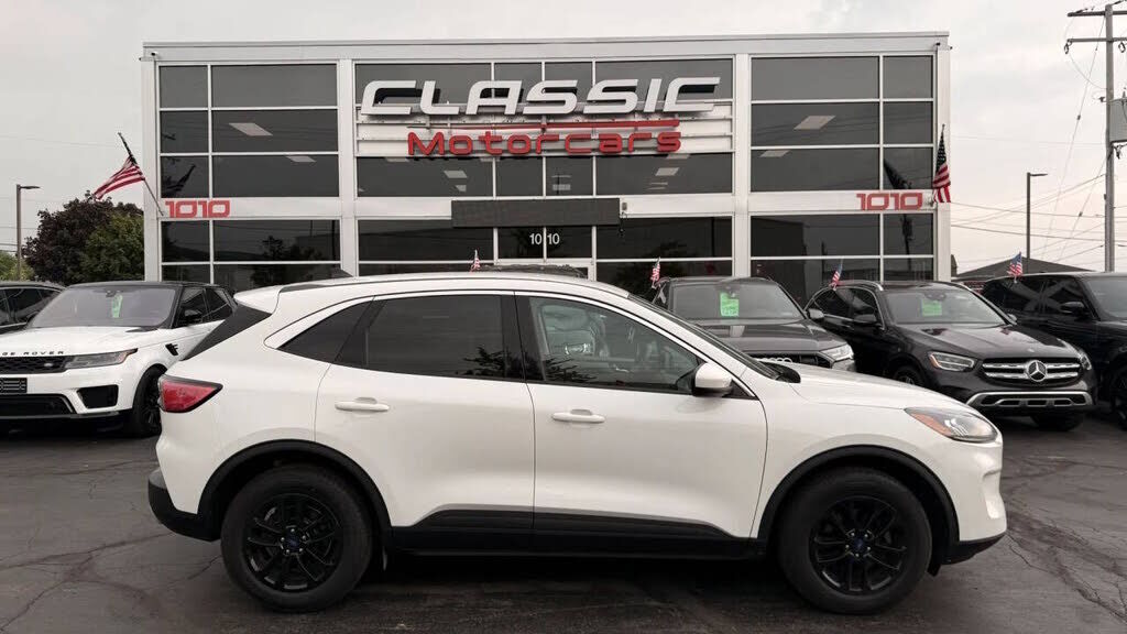 2020 FORD Escape