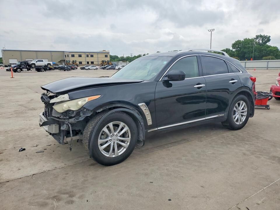 2011 INFINITI FX35