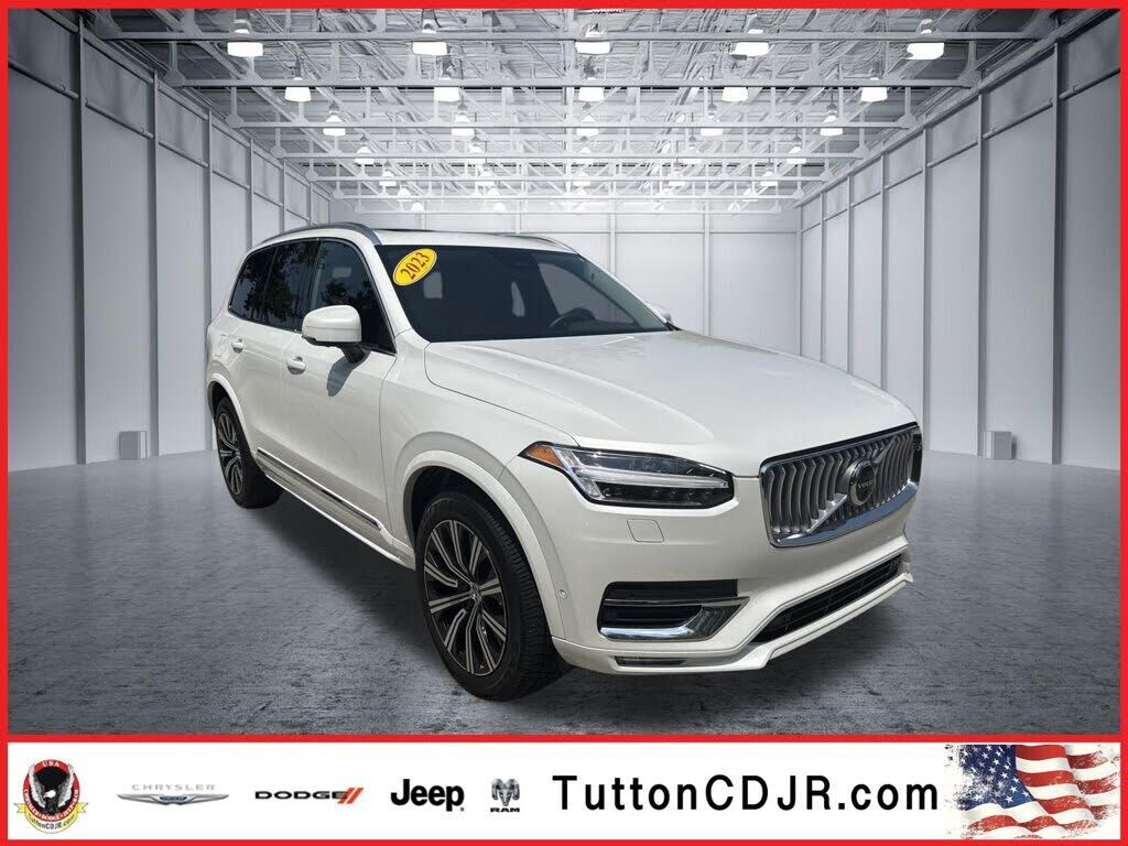 2023 VOLVO XC90