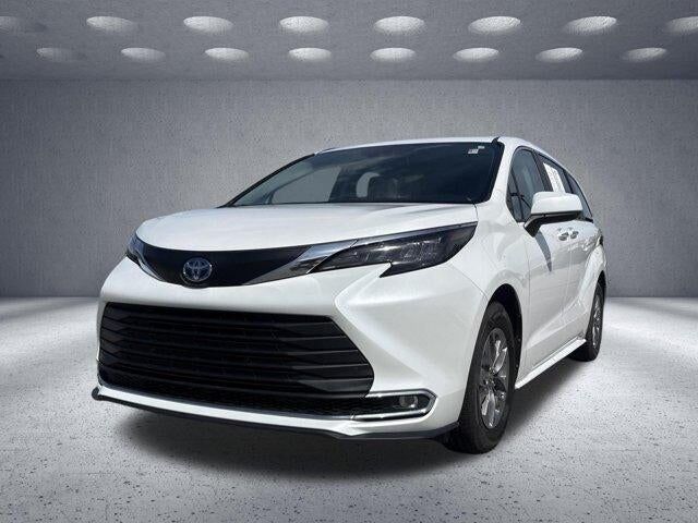 2024 TOYOTA Sienna