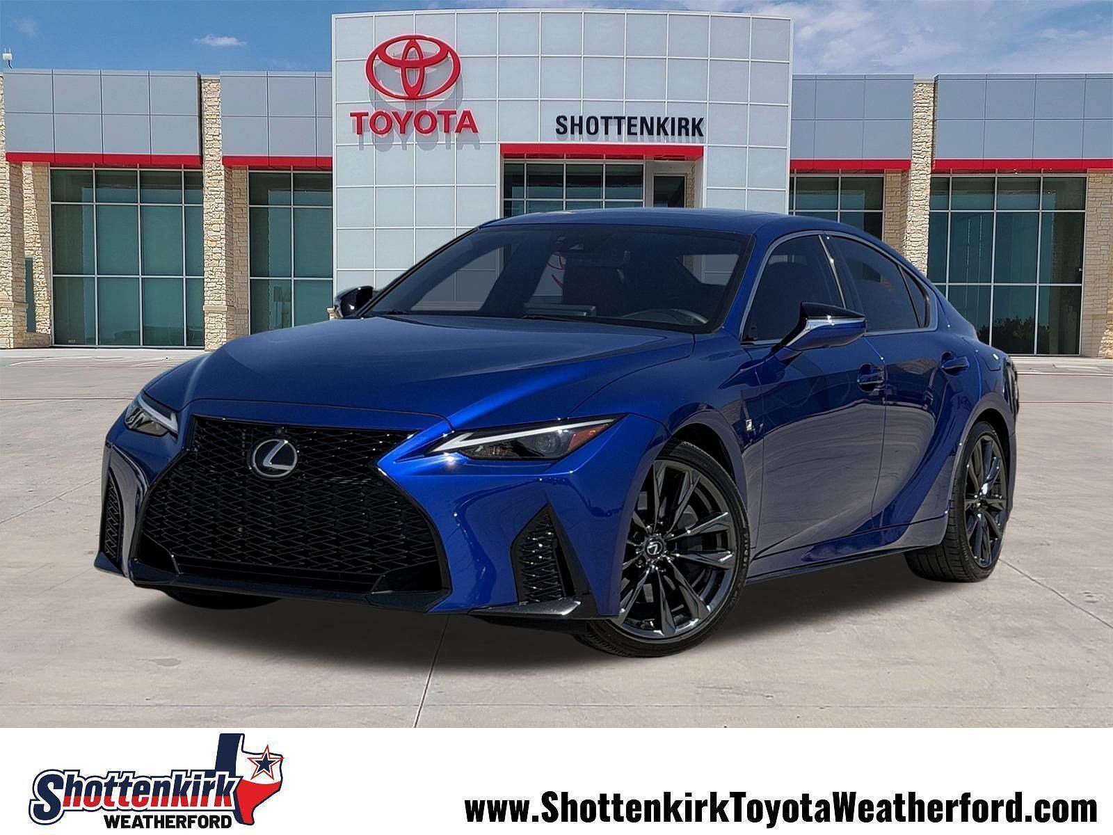 2023 LEXUS IS