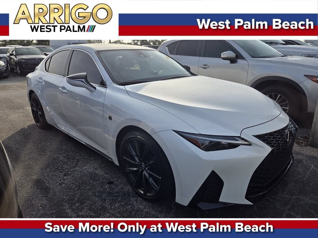 2025 LEXUS IS
